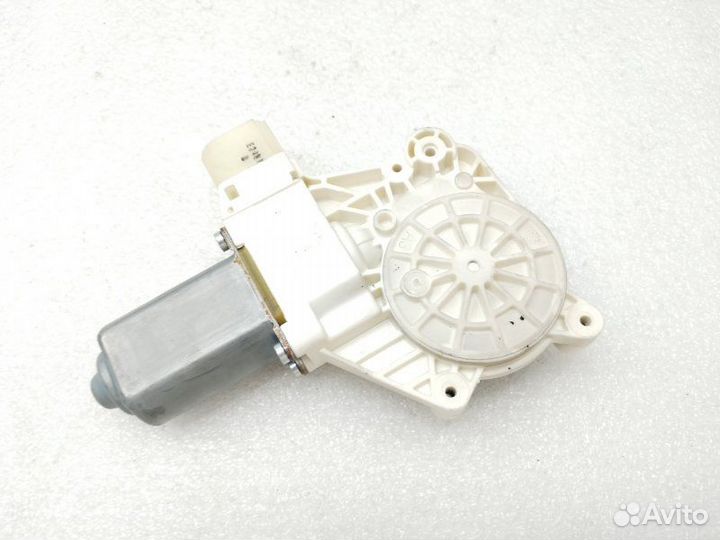 Моторчик стеклоподъемника передний правый Bmw