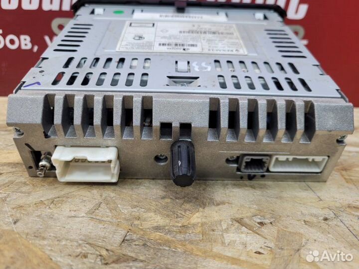 Магнитола штатная Renault Logan