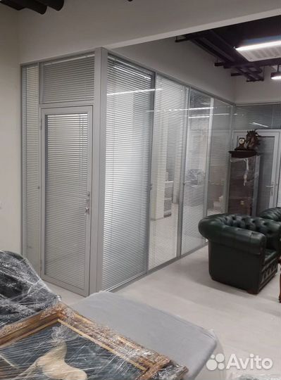 Стеклянные офисные перегородки