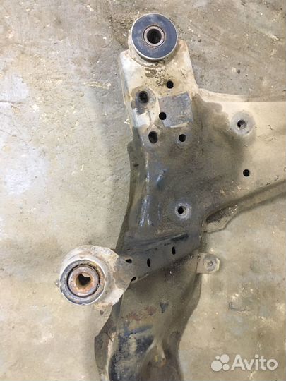 Балка подмоторная подрамник Mazda CX 7