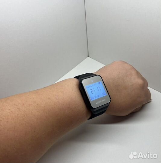 Часы вызова персонала к кнопке вызова официанта