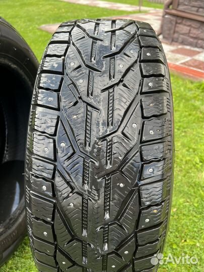 Kormoran SUV Stud 215/60 R17