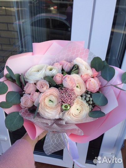 Ранункулюсы. Цветы. Букеты. Доставка