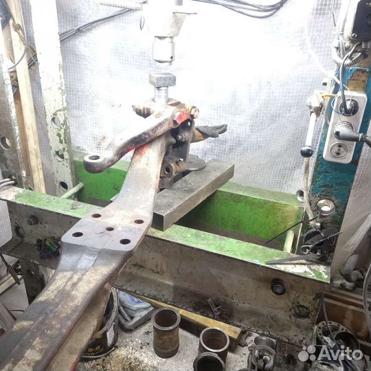 Услуги гидравлического пресса 40 тонн