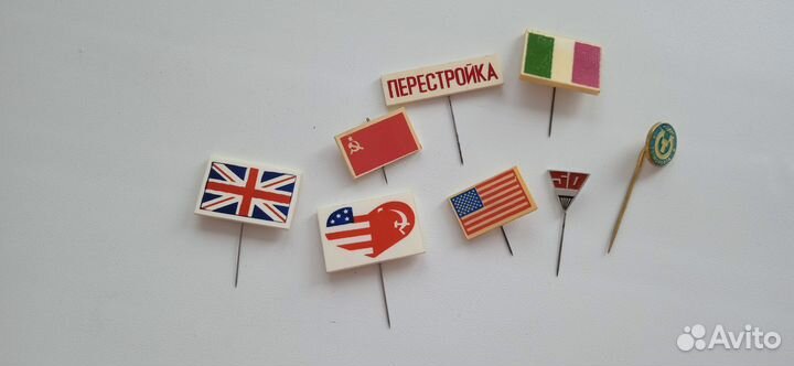 Значки, знаки, жетоны СССР