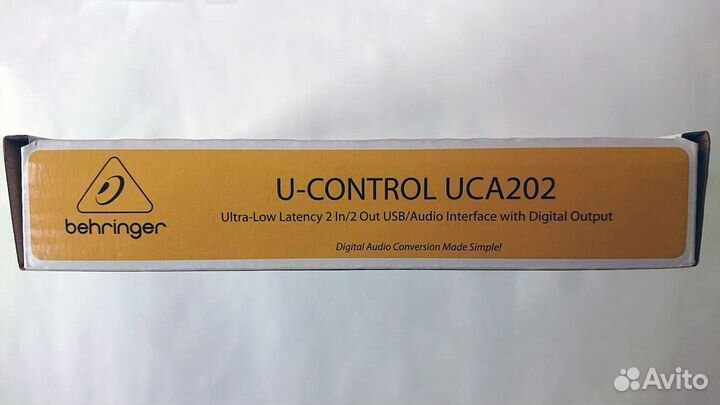 Внешняя звуковая карта Behringer U-control UCA202
