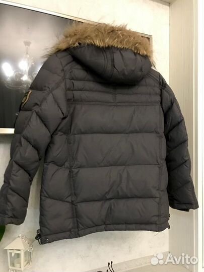 Зимний пуховик пух-перо с натуральным мехом на кап