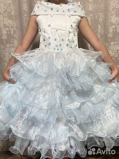 Нарядное платье