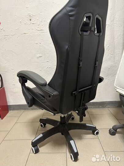 Игровое компьютерное кресло, неймерское кресло