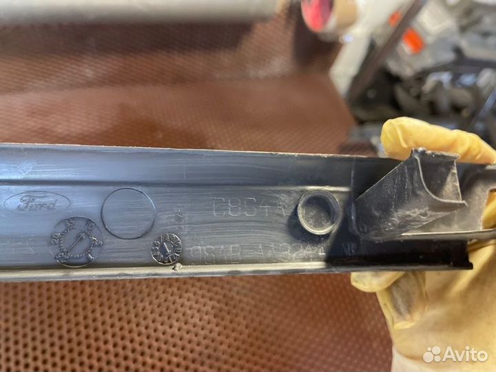 Накладка порога задняя правая Ford Focus 1