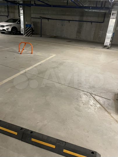 Машиноместо, 13 м²