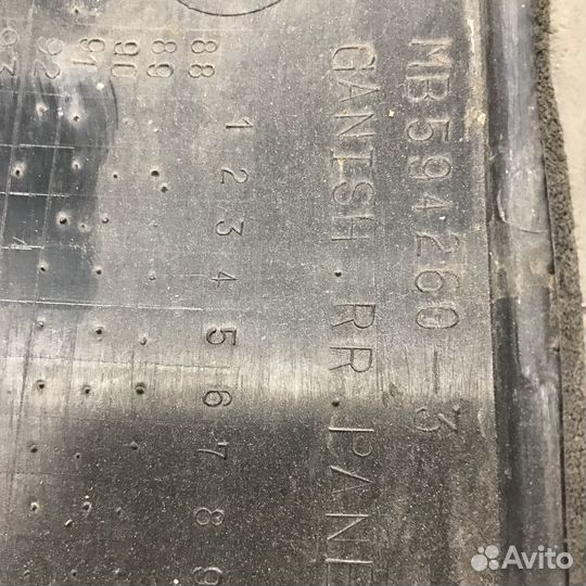 Молдинг решетки радиатора Suzuki grand vitara II