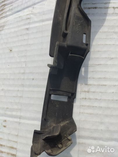 Накладки ветрового стекла жабо Suzuki Sx-4