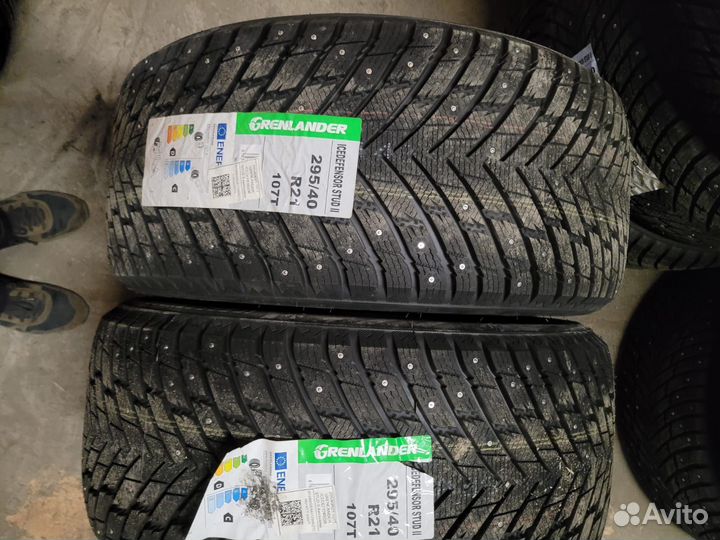 Grenlander Icedefensor Stud II 295/40 R21 107T