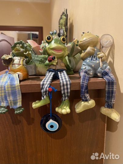 Статуэтка лягушка