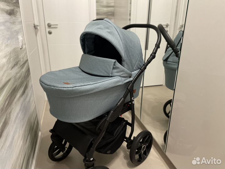Детская коляска 2 в 1 голубая