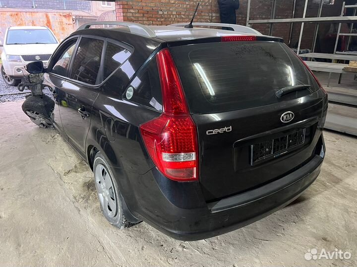 В разборе Kia Ceed 1 рест 2010-2012 на бу Запчасти