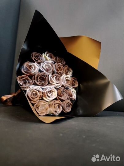 Шоколадные Розы - 19 шт в Букете
