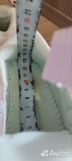 Кроссовки для девочки