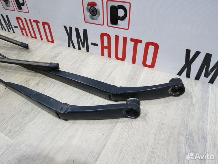 Поводок дворника Hyundai Solaris