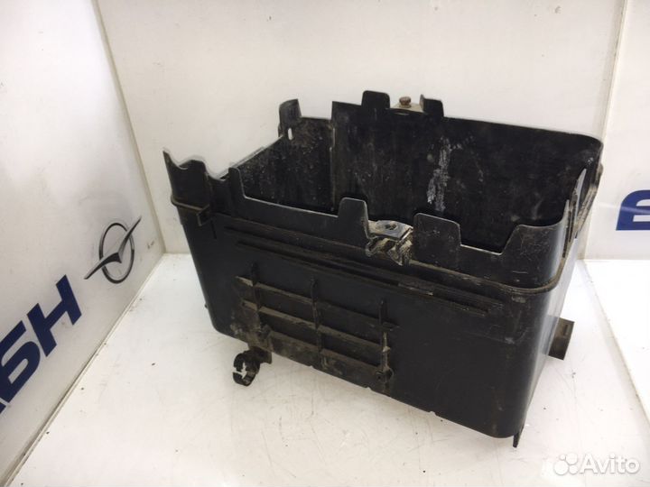 Корпус акб Peugeot 206