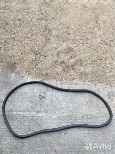 Уплотнитель двери задний Volkswagen Passat B7 CDA