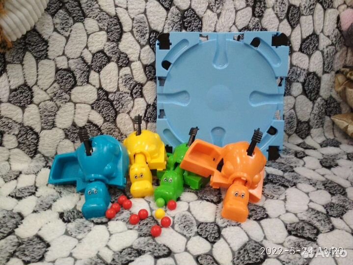 Игрушка бегемот