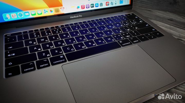 Apple MacBook Pro 13 2017 i5 2.3/8/256 gb