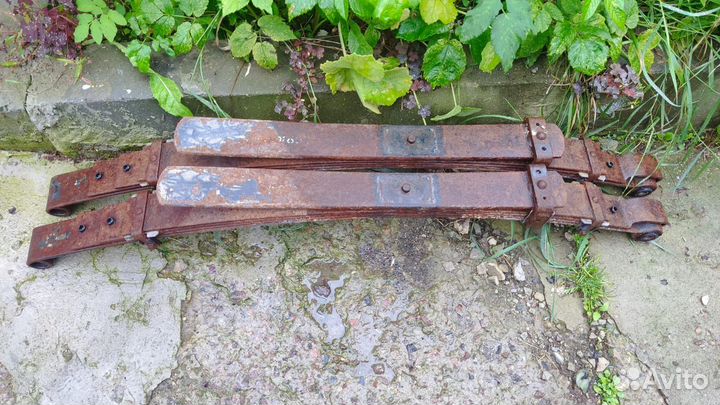 Рессоры б/у для Mitsubishi L200 2008г.в