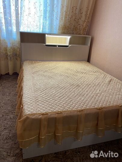 Спальный гарнитур б/у