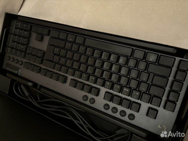 Клавиатура Logitech G815 Linear бу в отл состоянии