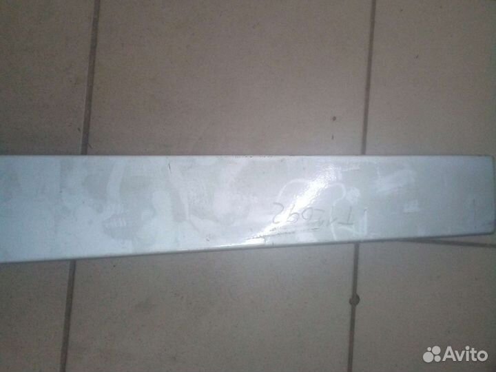 Накладка направляющей сдвижной двери L Vito W638