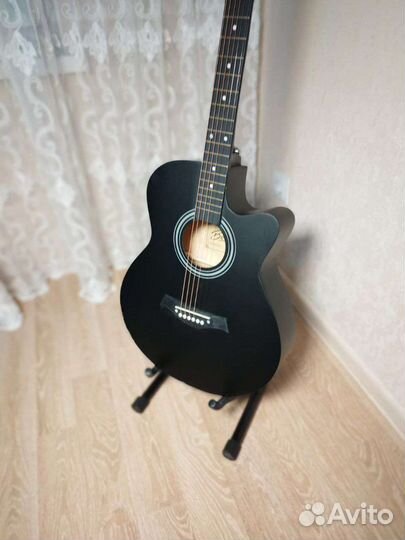 Акустическая гитара