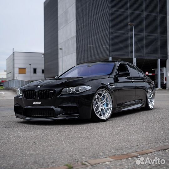 Кованые диски R21 GT Performance на BMW M5 M8