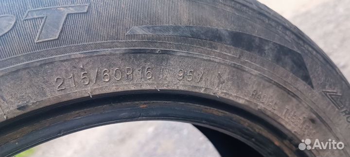 Kumho Ecsta SPT KU31 215/60 R16