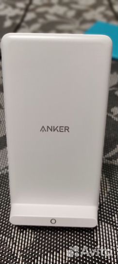 Беспроводное зарядное устройство Anker 15W