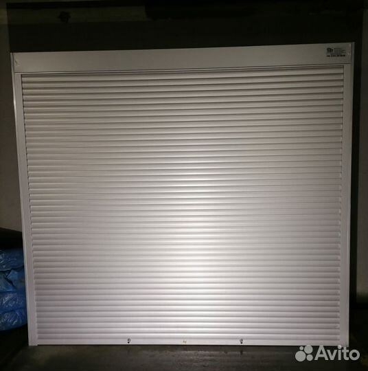 Роллетные шкафы в паркинг/ Шкаф для паркинга