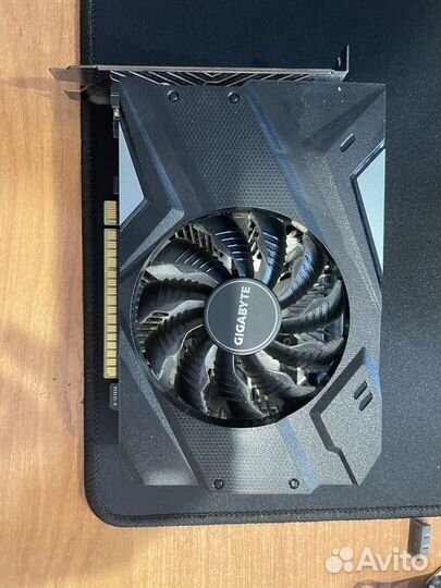 Видеокарта GTX 1650 4 go 2rev