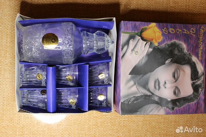 Штофы со стопками