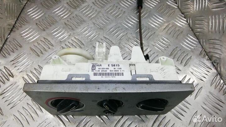 Блок управления климатической установкой Opel Meri