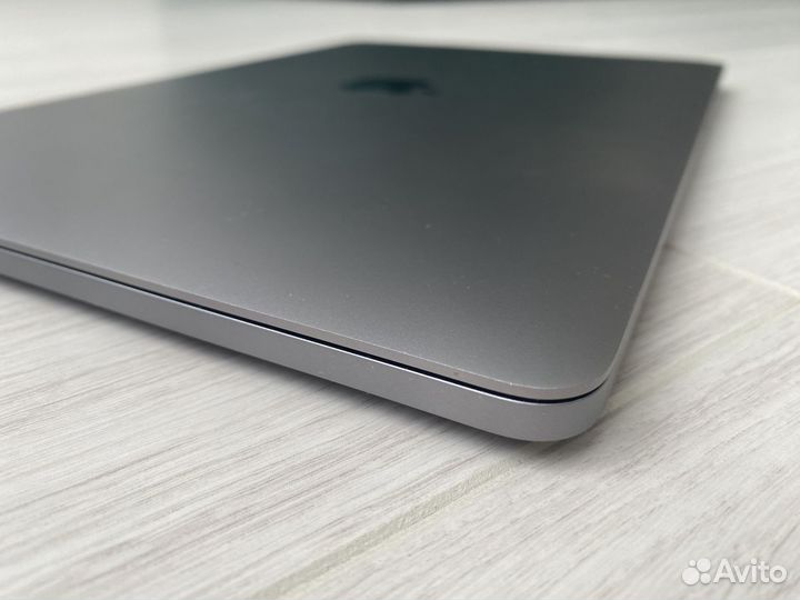 MacBook Pro 13 2018 A1989