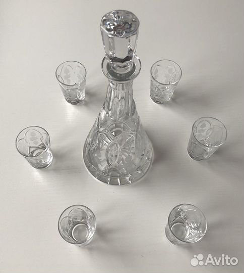 Графин хрустальный с рюмками