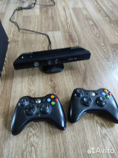 Xbox 360slim+3 геймпадa/кинект подарок