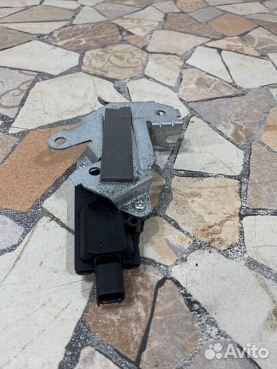 Активатор замка багажника Ford Fusion хэтчбэк 1.4