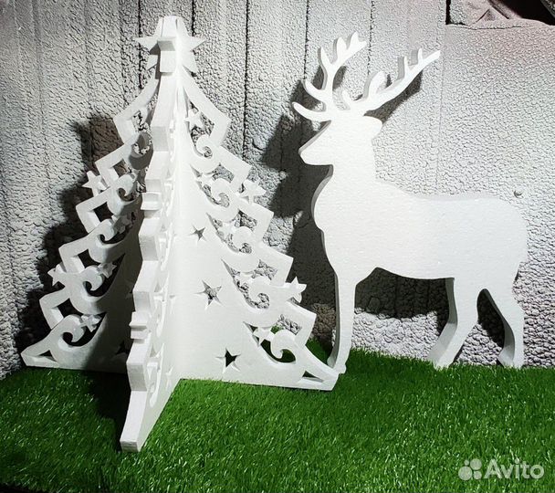 Елочка, олени, снегурочки из пенопласта