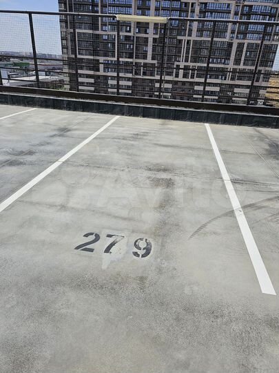 Машиноместо, 14 м²