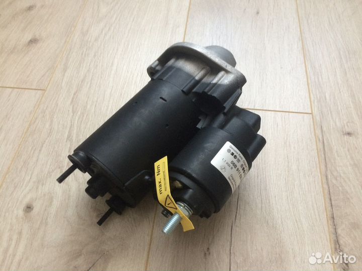 Стартер Volkswagen 1,1 KW 06B911023
