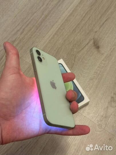 iPhone 12, 64 ГБ