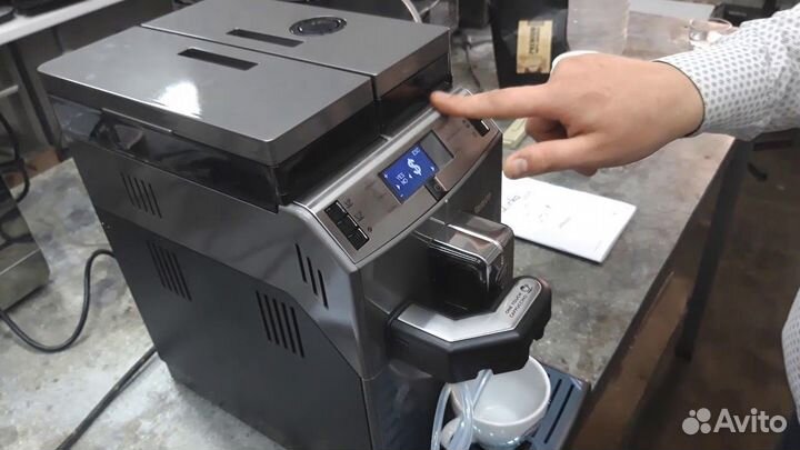 Кофемашина Saeco Lirika One Touch Cappuccino