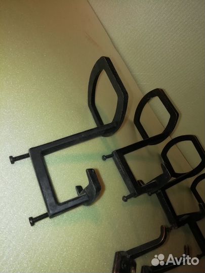 Крючки для вешалки